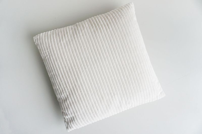 Pyntepute med fyll 45x45cm
